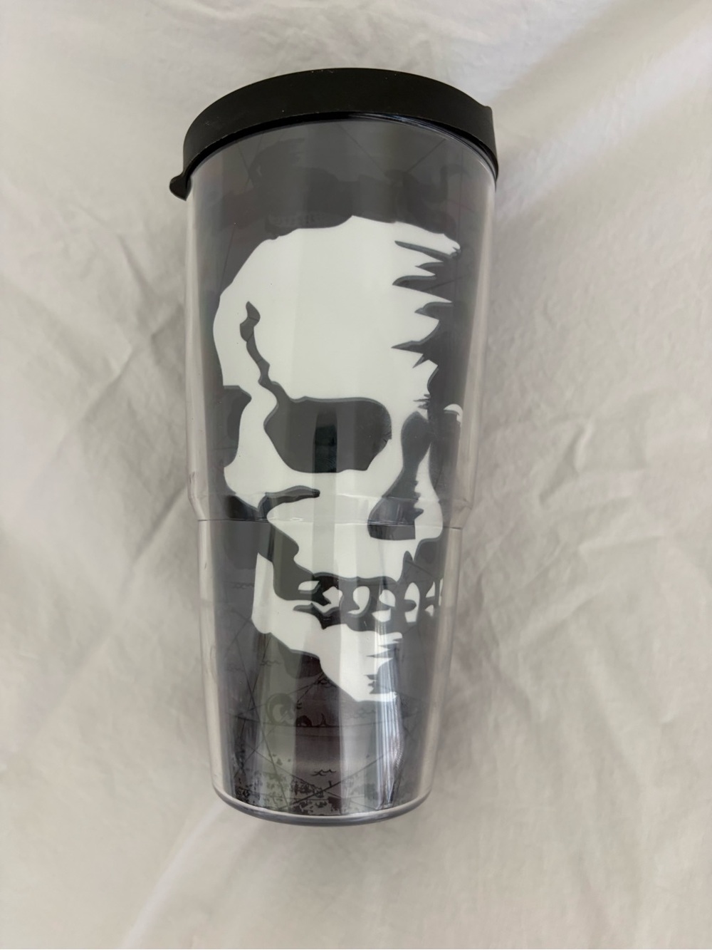 Tervis 24oz Black & White Skull Tumbler with Lid